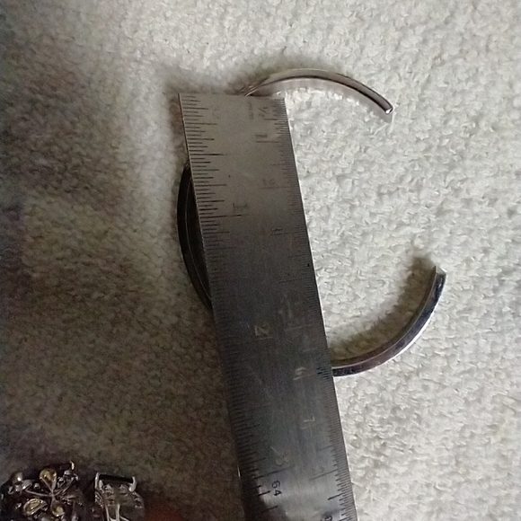 Silvertone my story isn't over yet cuff bracelet - Picture 4 of 4